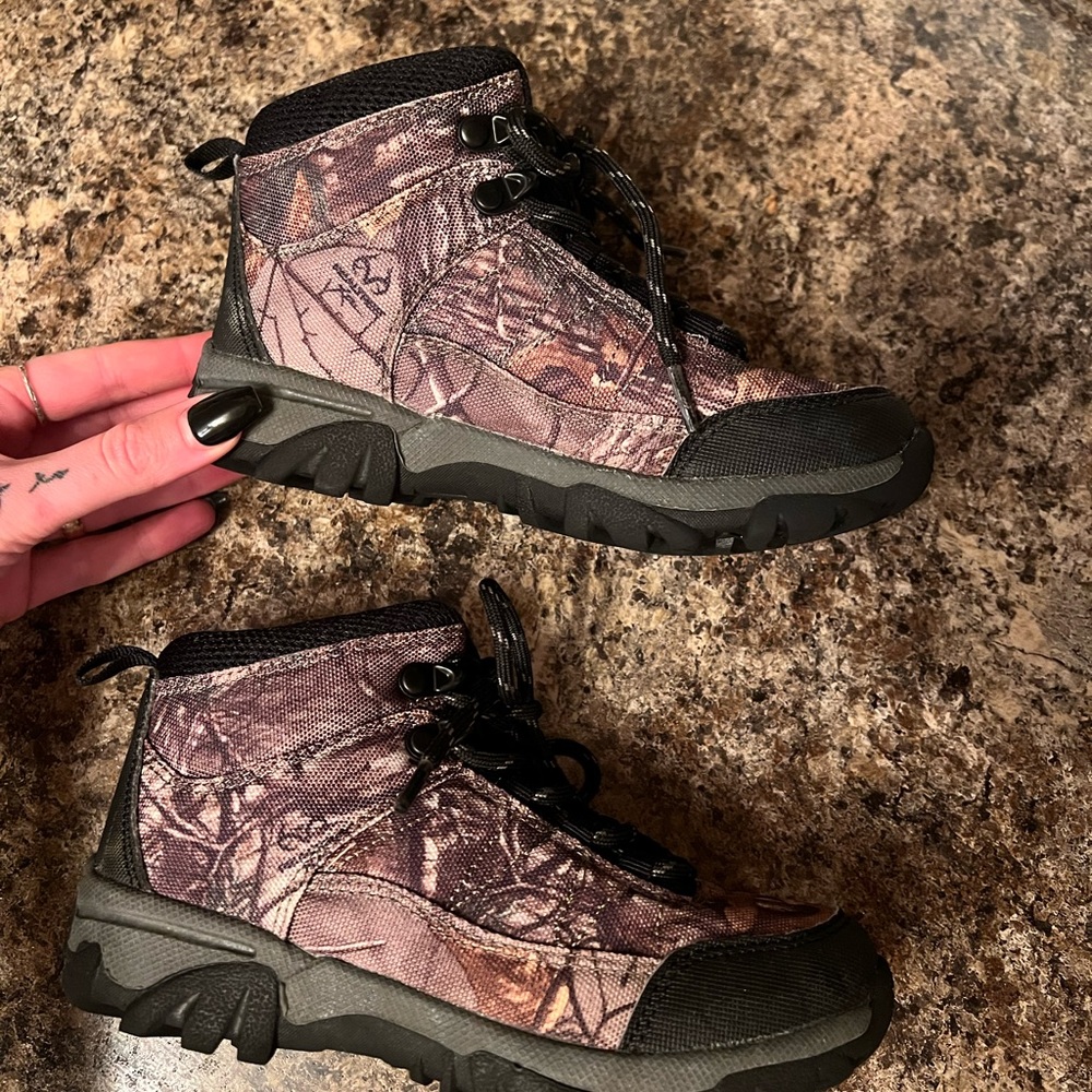 Toddler hiking boots